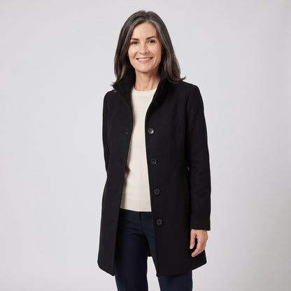 Cappotto Donna in Lana con Collo Alto e Bottoni Scuri 1