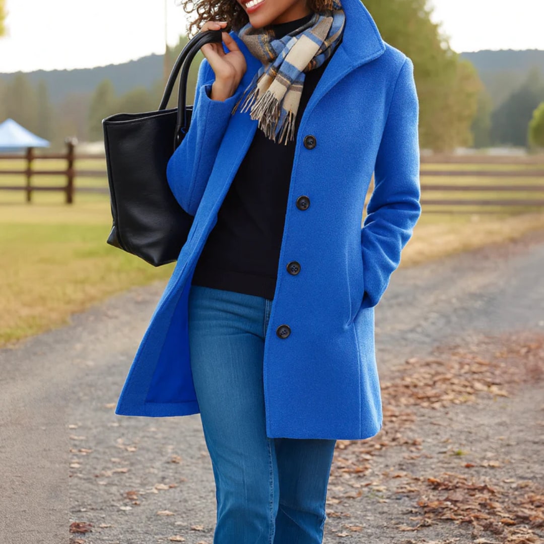 Cappotto Donna in Lana con Collo Alto e Bottoni Scuri 8