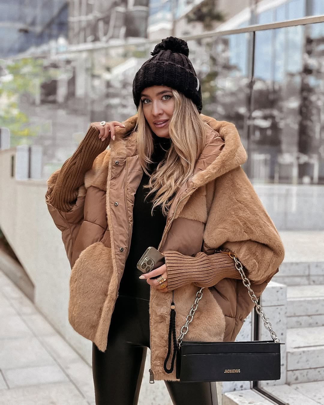 Cappotto in peluche donna oversize con cappuccio ampio 4