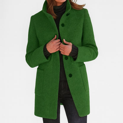 Cappotto invernale donna classico dal taglio strutturato 4