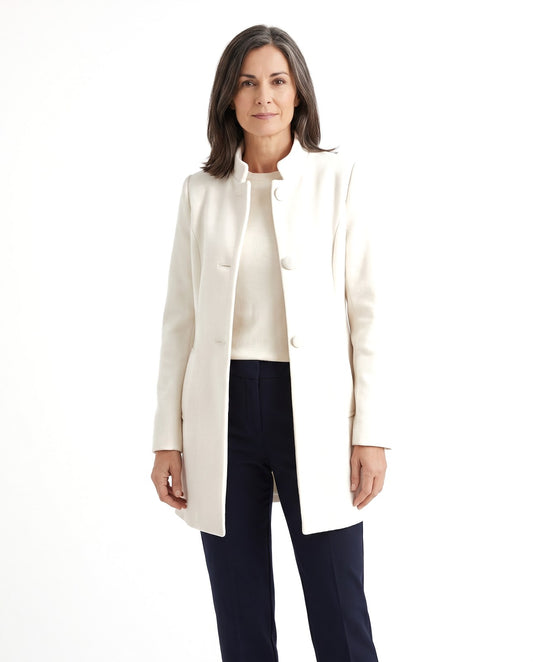 Cappotto invernale donna elegante con collo alto e bottoni 1