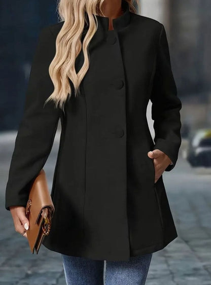 Cappotto invernale donna elegante con collo alto e bottoni 5