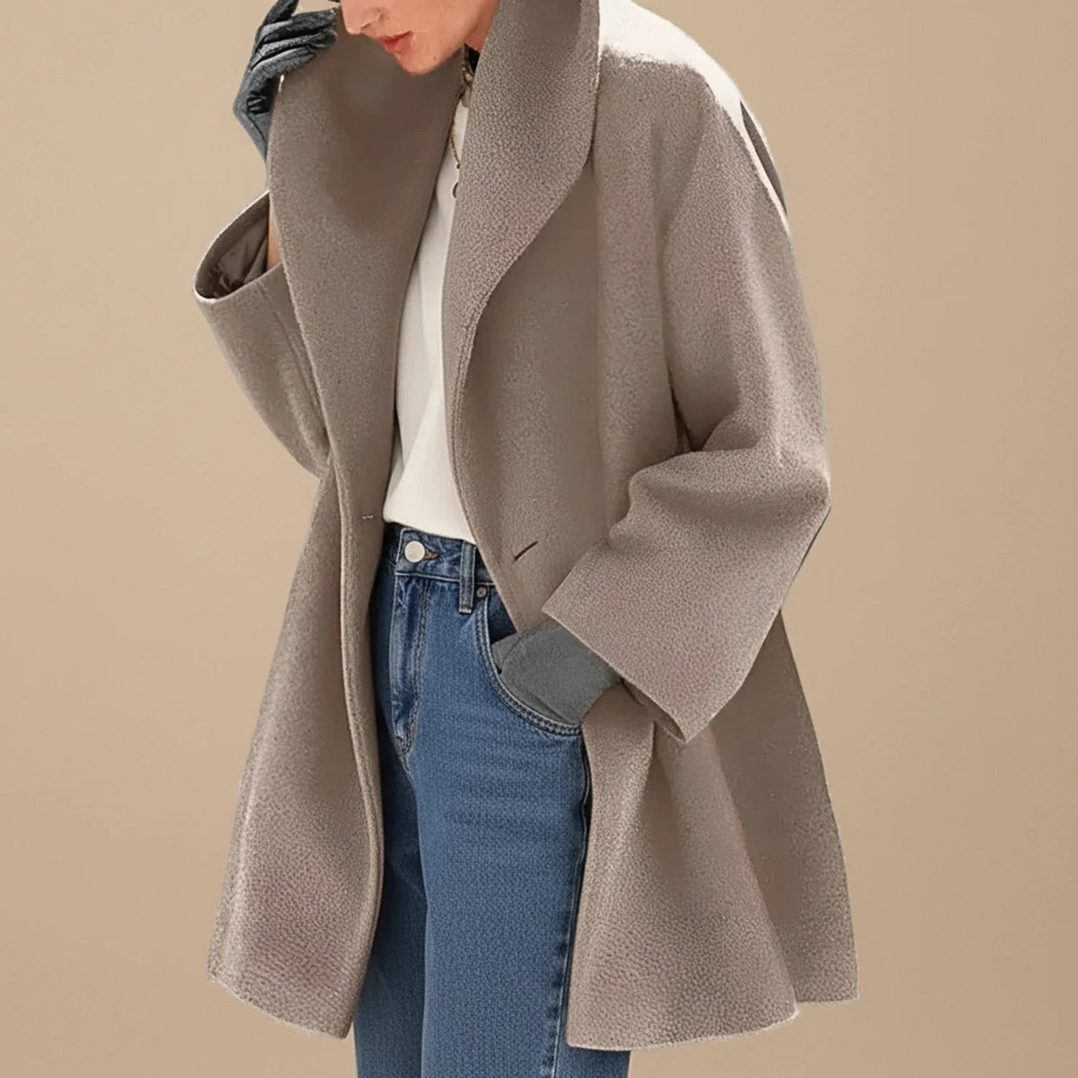 Cappotto invernale midi a trapezio oversize donna con ampio collo 1