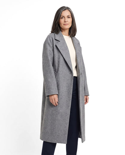 Cappotto lungo donna oversize dalla linea pulita e semplice 1