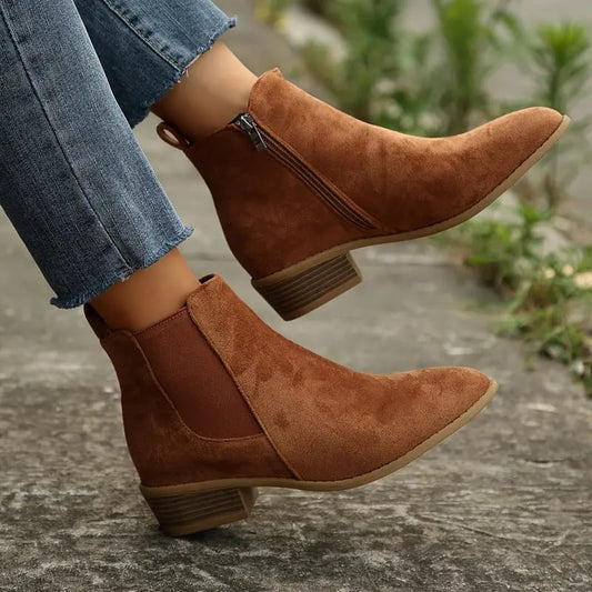 Chelsea boots in finto camoscio premium donna 1