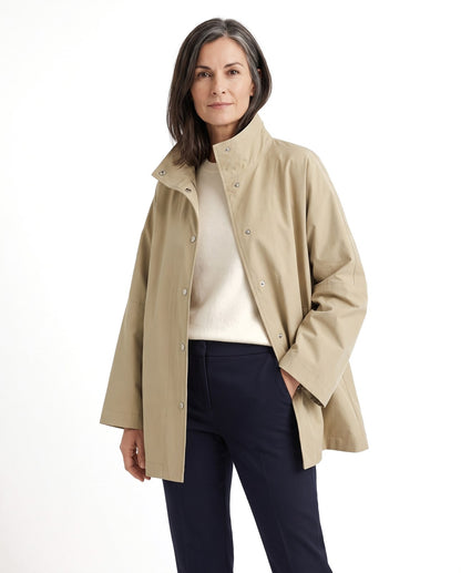 Giacca antipioggia donna oversize a mantella collo alto 1