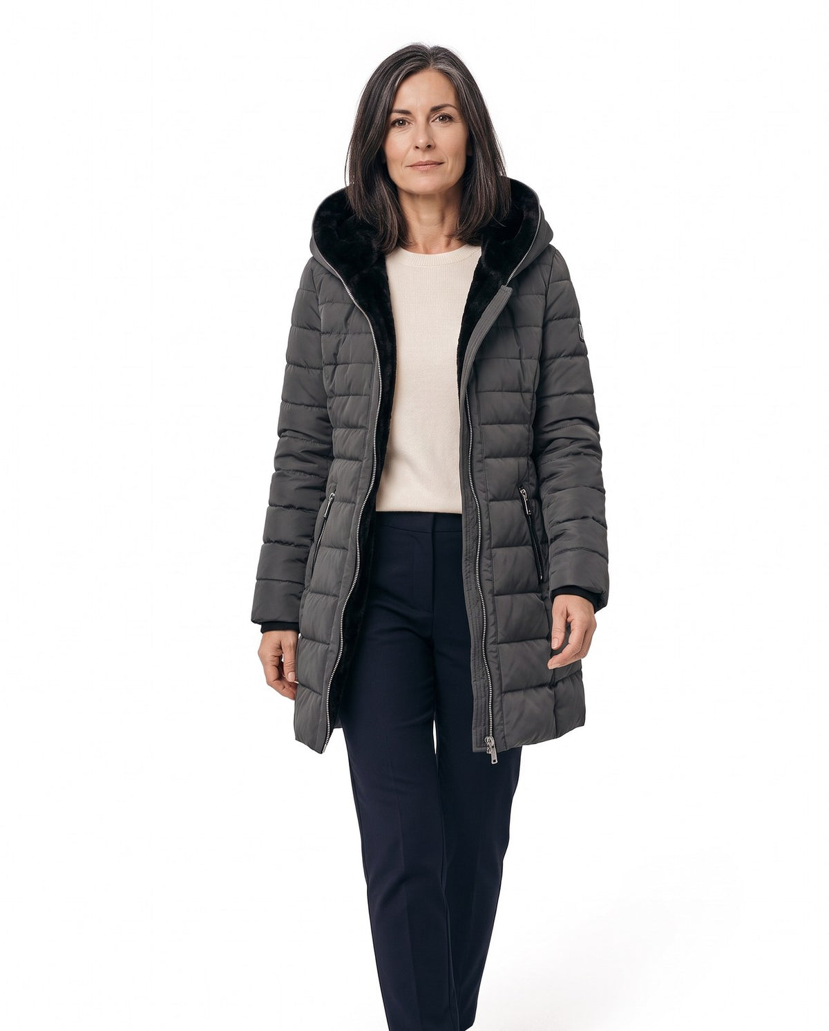 Piumino invernale donna foderato con zip e linea dritta 1