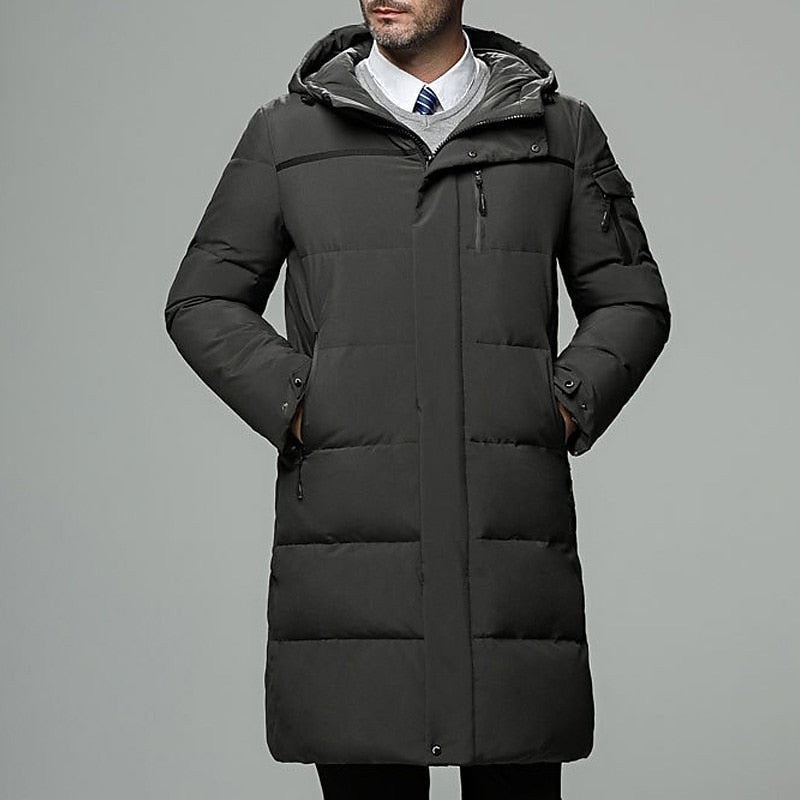 Piumino lungo uomo con cappuccio regolabile e tasche zip 3